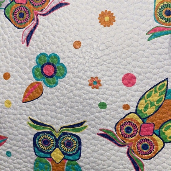 Stone Mountain Accessories White and Black Owl Tote - Picture 2 of 16